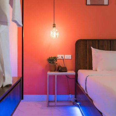 C O R O N A Hanoi House Экстерьер фото